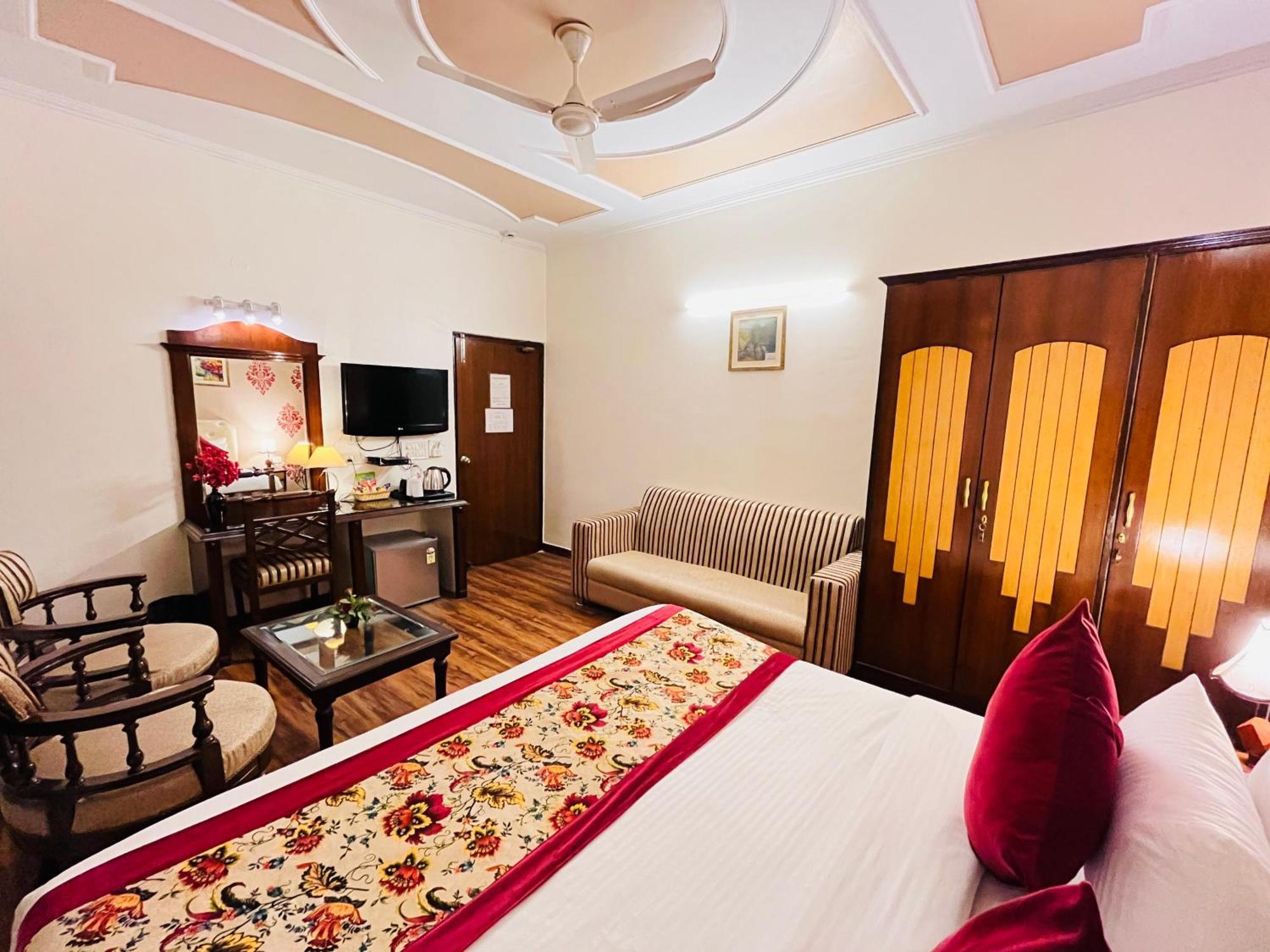 Hotel Paras - Karol Bagh Delhi Exterior foto