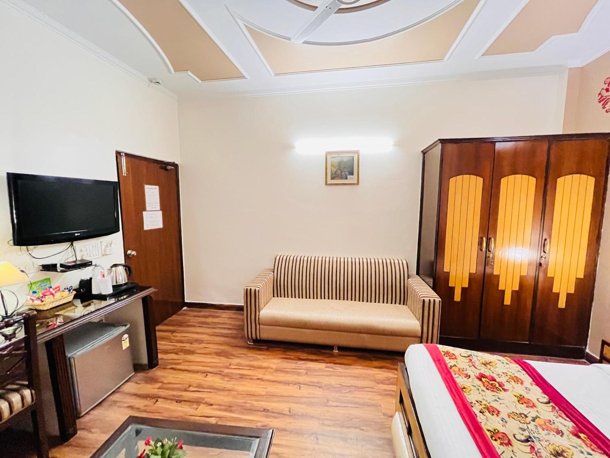 Hotel Paras - Karol Bagh Delhi Exterior foto