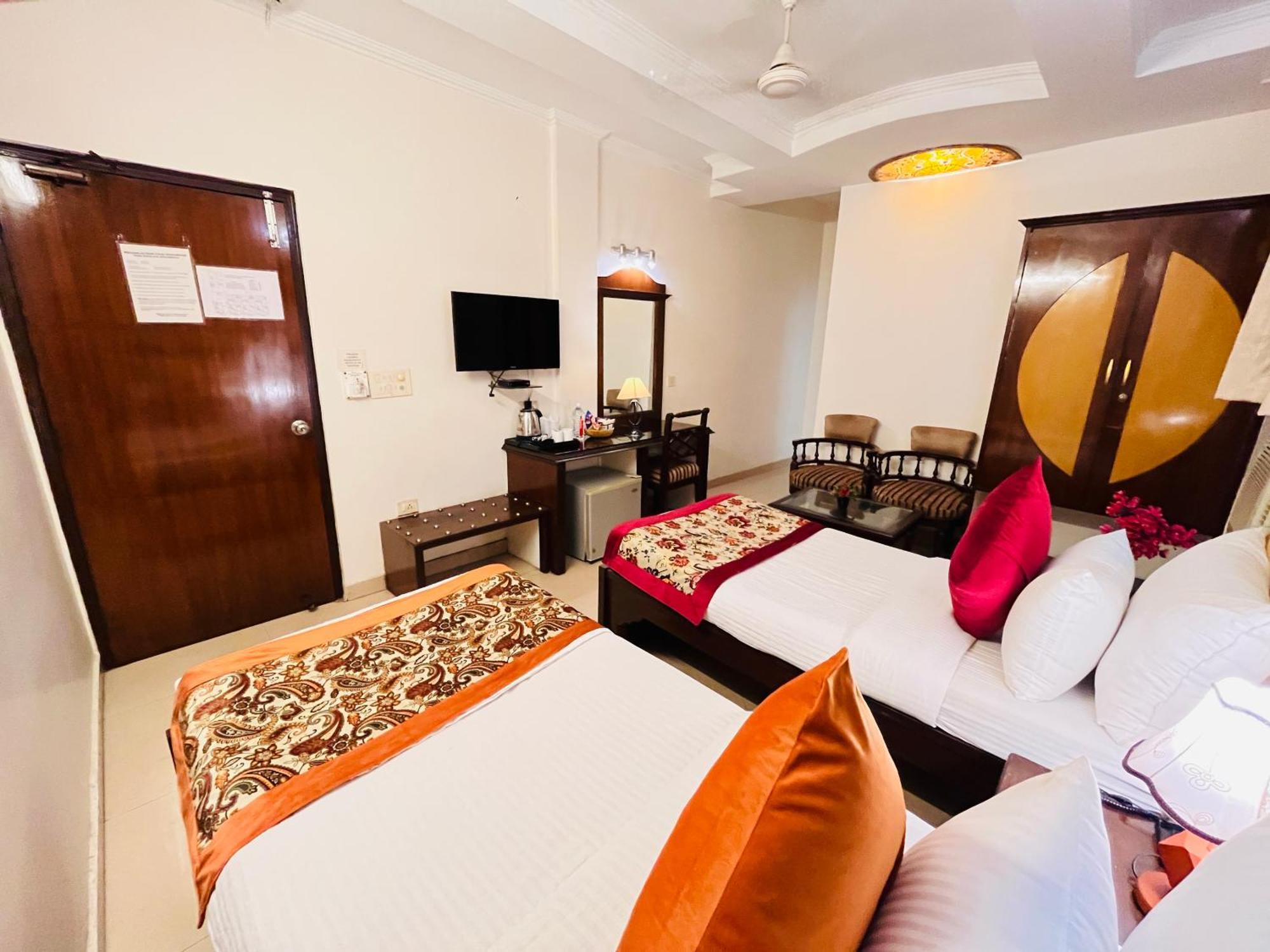 Hotel Paras - Karol Bagh Delhi Exterior foto